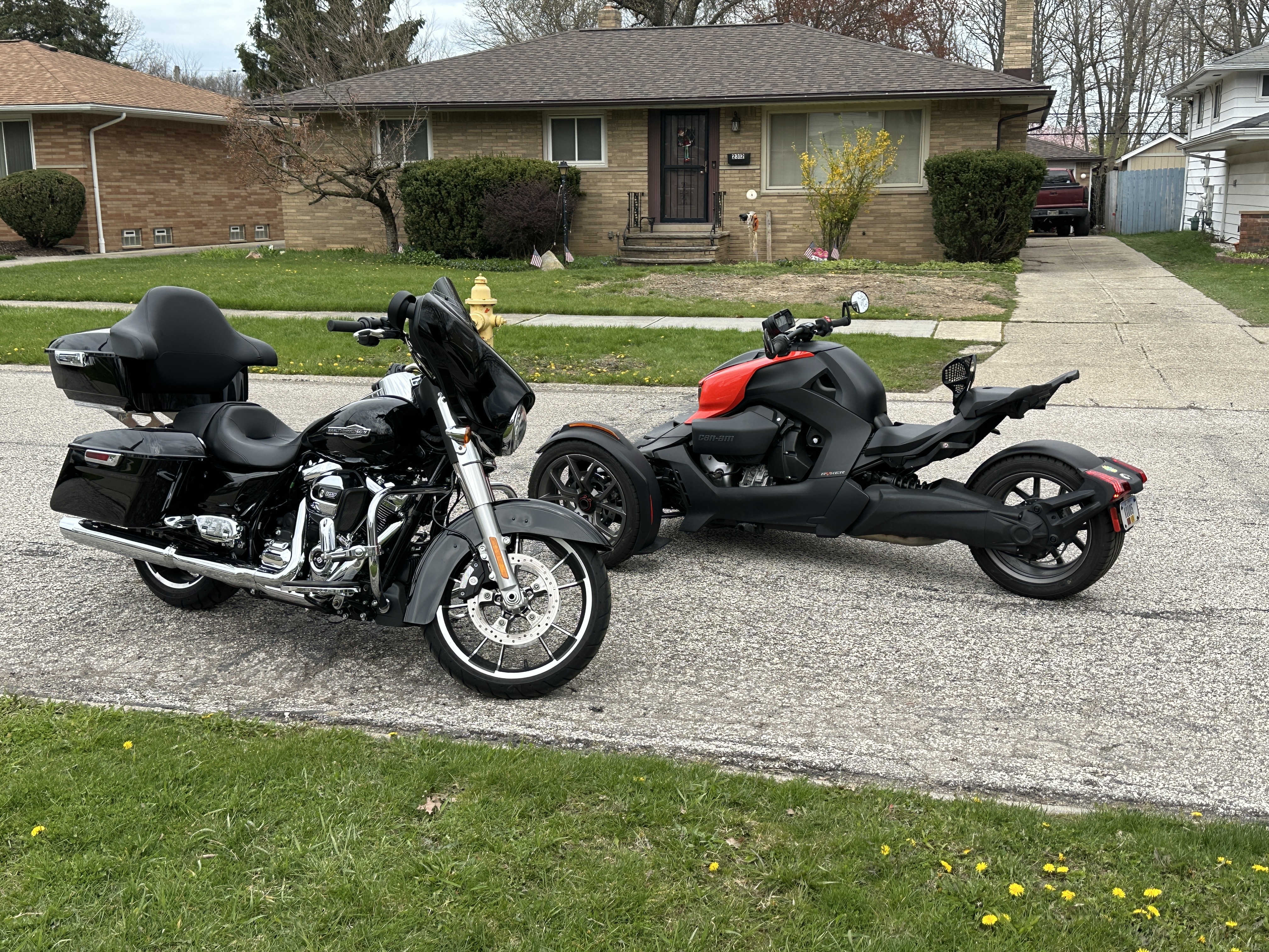 2023 Harley-Davidson STREET GLIDE BASE BASE in Parma, OH