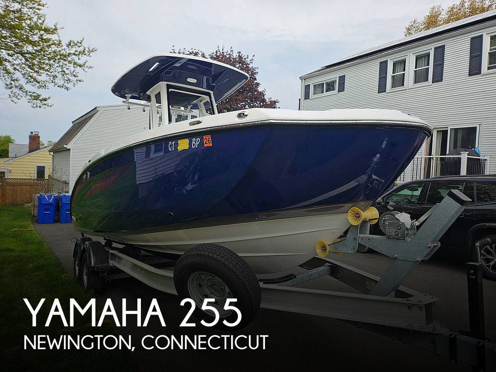 2022 Yamaha 255 FSH Sport E Jet Boat boat