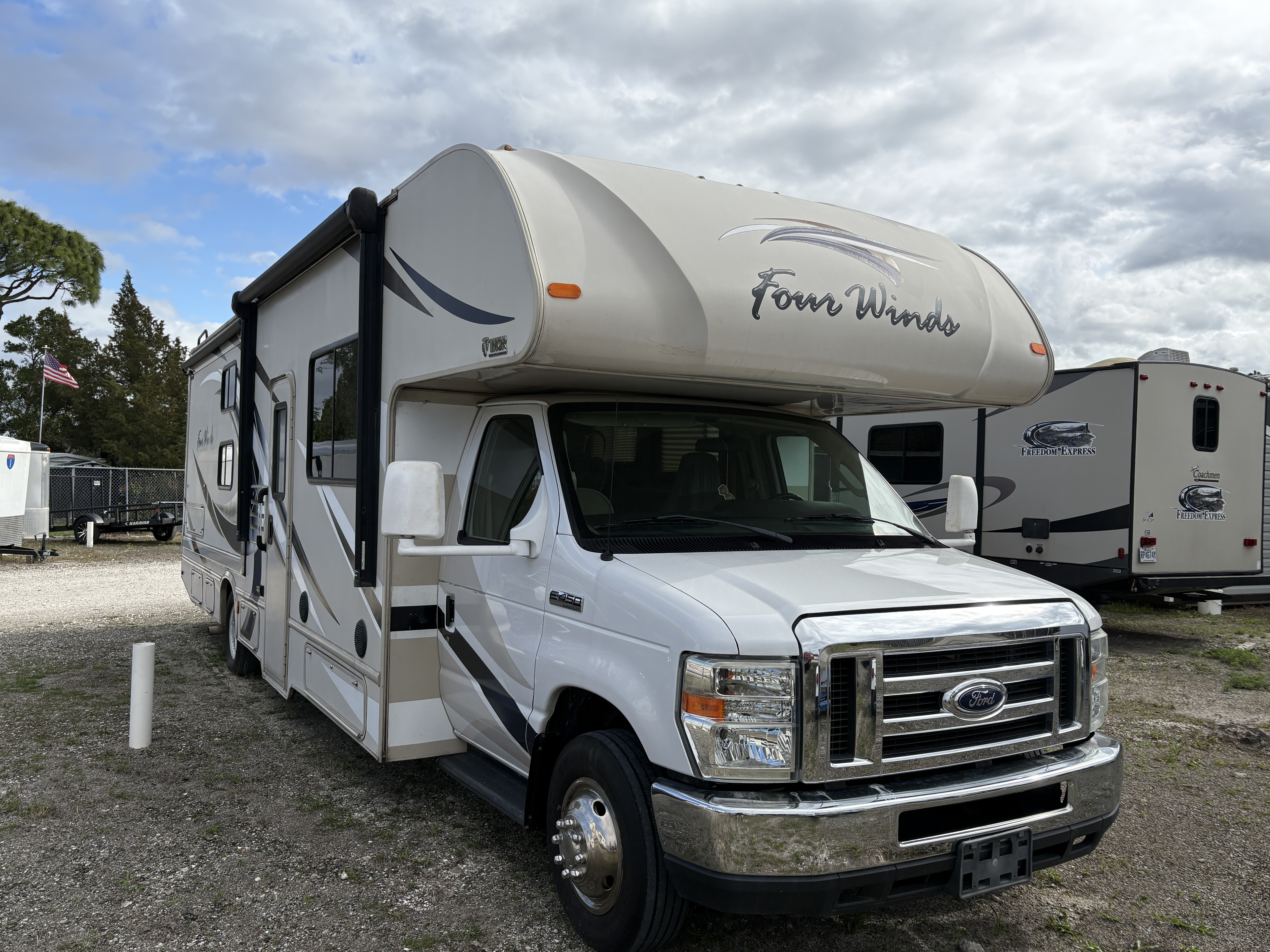 2018 Thor Motor Coach FOUR WINDS 30D in homer AK