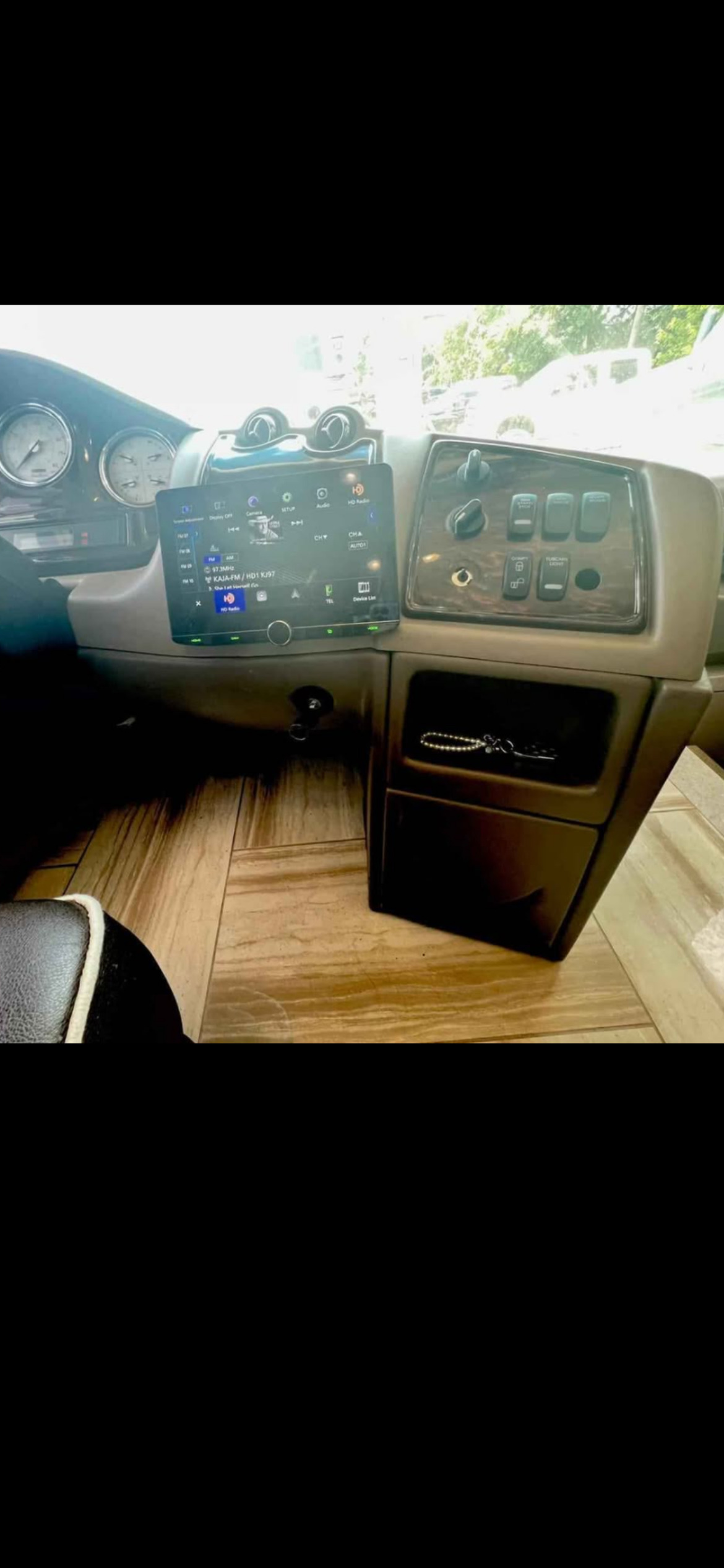 2015 Thor Motor Coach TUSCANY 44MT in carlisle IA