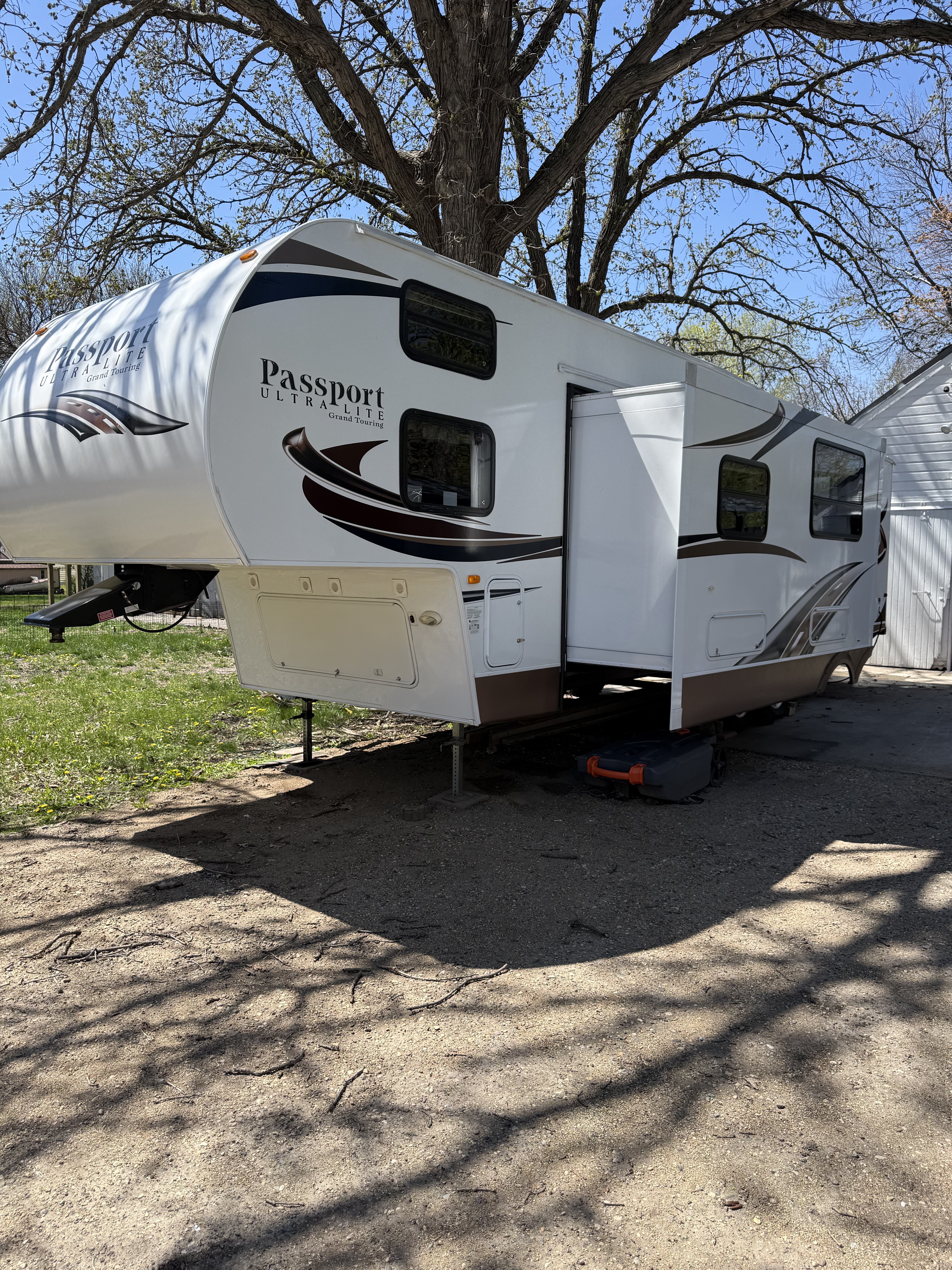 2012 Keystone PASSPORT ULTRA LITE GRAND TOURING 3050BH in lafayette MN