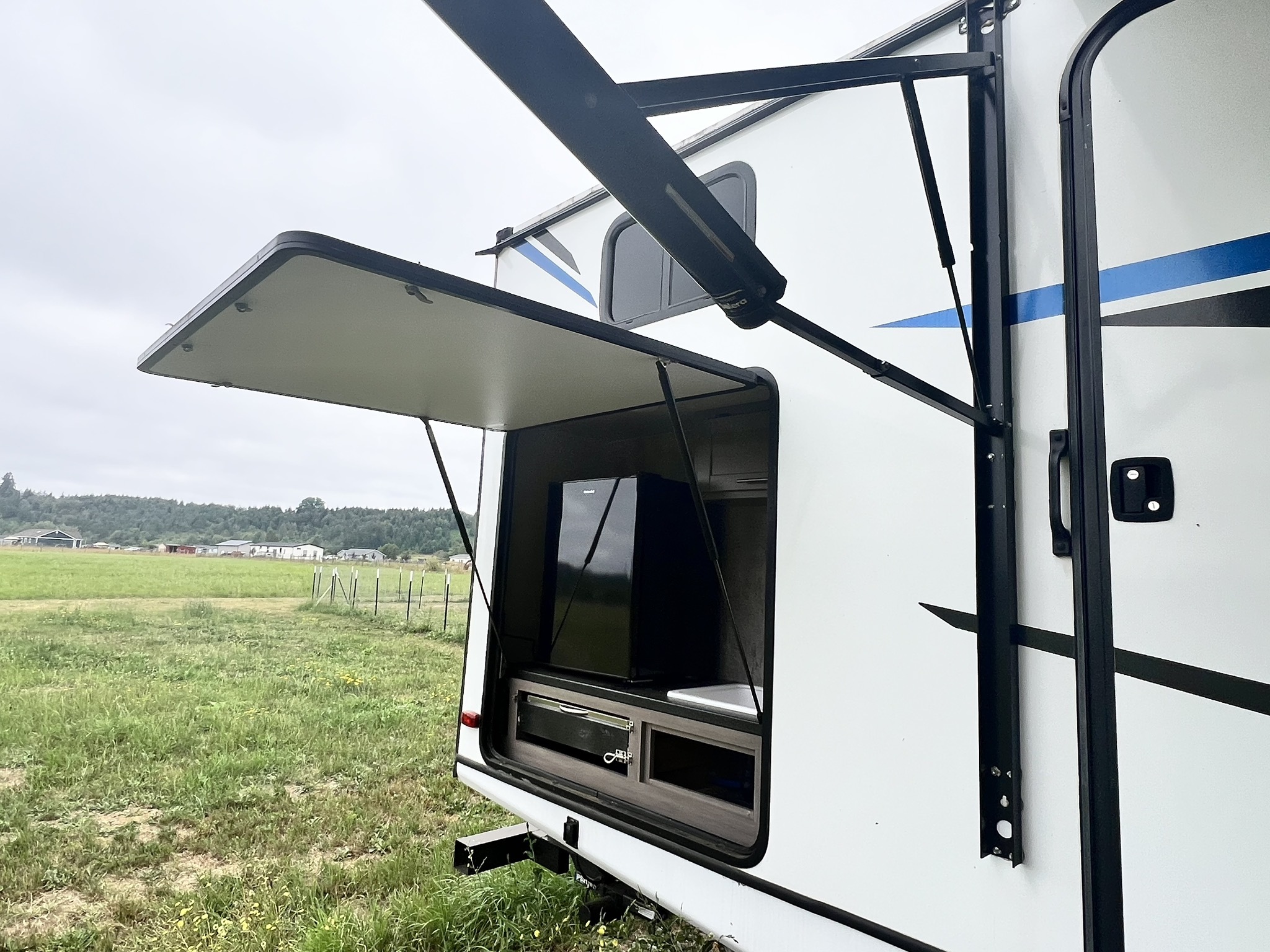 2021 Crossroads SUNSET TRAIL SUPER LITE 330BH in onalaska WA
