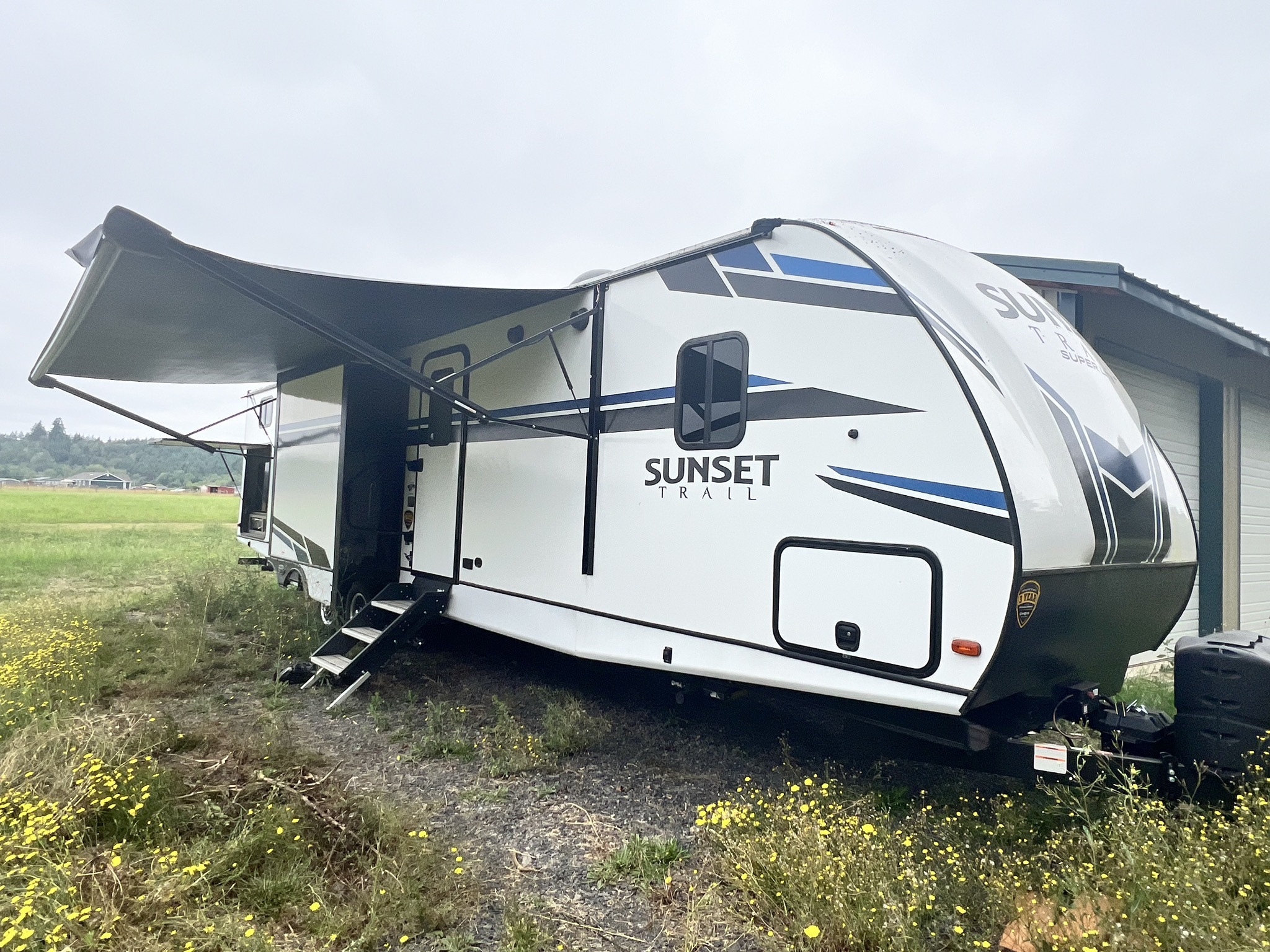 2021 Crossroads SUNSET TRAIL SUPER LITE 330BH RV