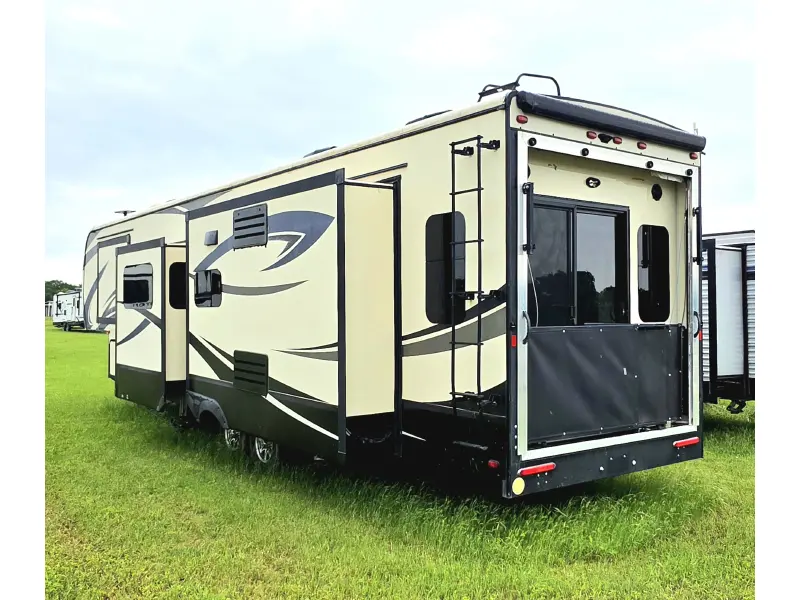 2018 K-Z Durango Gold 382MBQ
