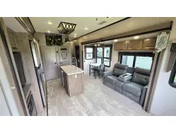 2018 K-Z Durango Gold 382MBQ
