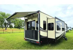 2018 K-Z Durango Gold 382MBQ