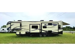 2018 K-Z Durango Gold 382MBQ