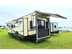 2018 K-Z Durango Gold 382MBQ