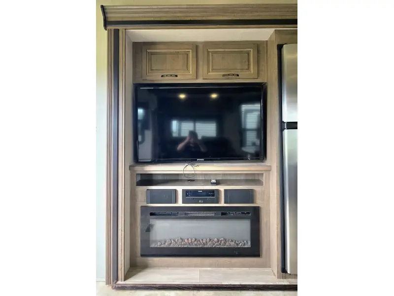 2018 K-Z Durango Gold 382MBQ