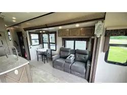 2018 K-Z Durango Gold 382MBQ