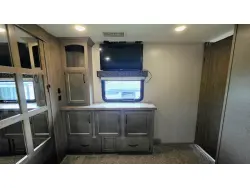 2018 K-Z Durango Gold 382MBQ