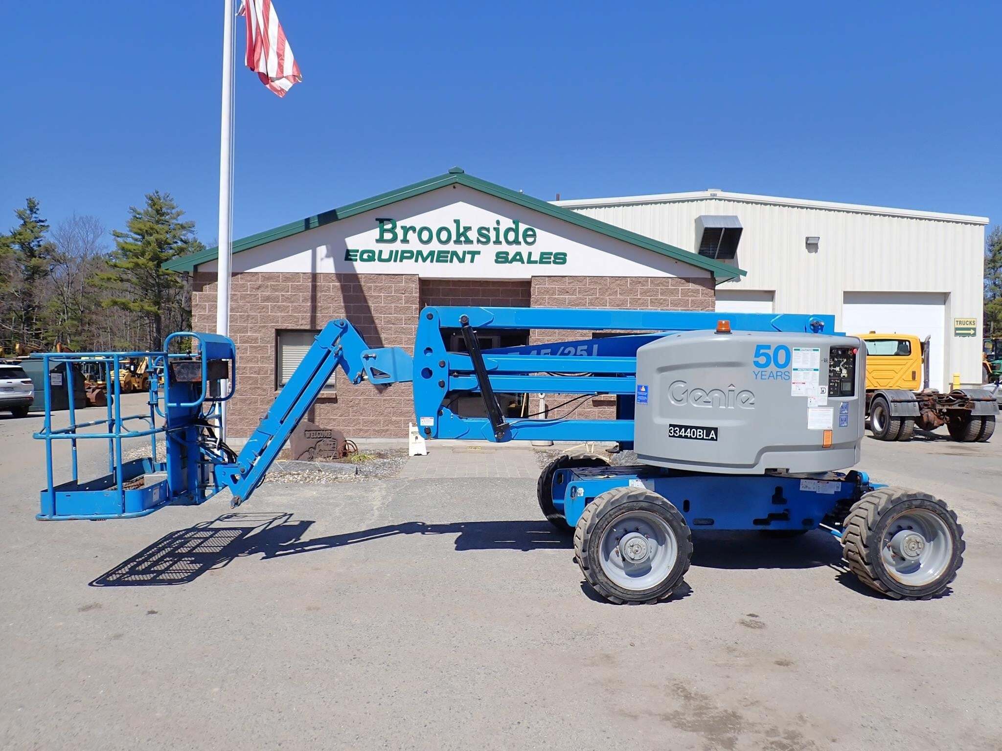 Genie Articulated Boom Lift Equipment listings For Sale Near