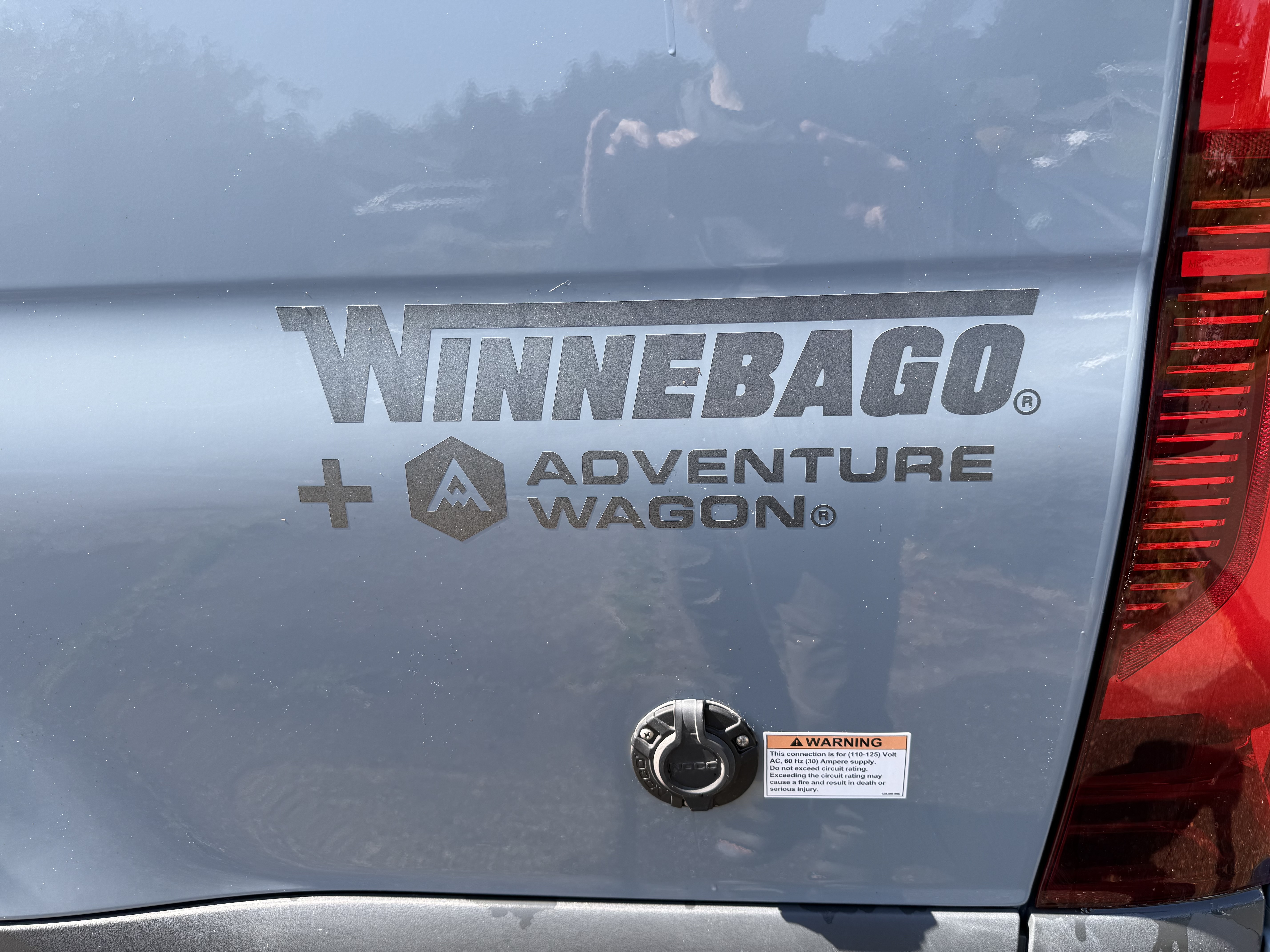2023 Winnebago ADVENTURE WAGON 44M in newport OR
