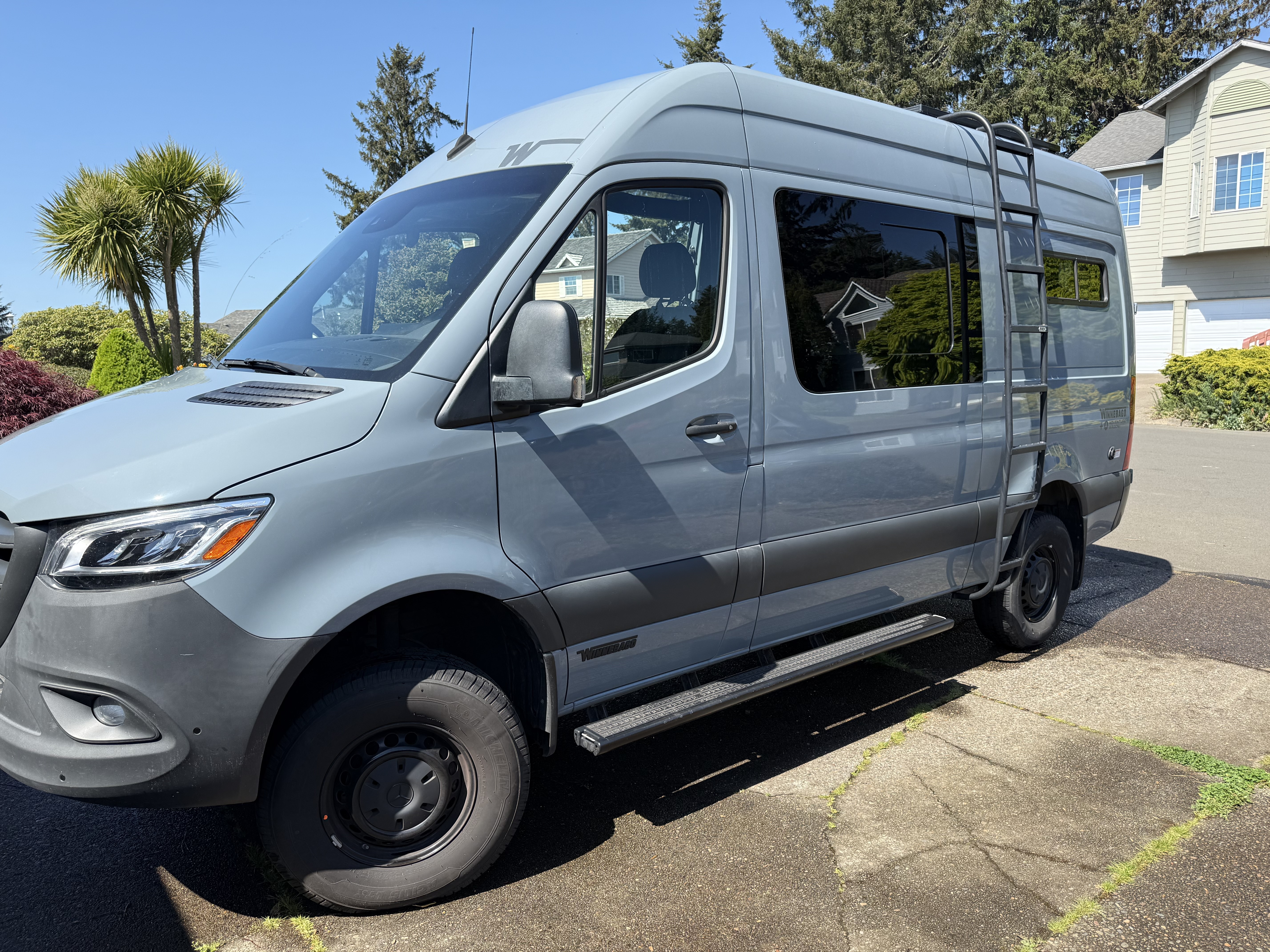 2023 Winnebago ADVENTURE WAGON 44M RV