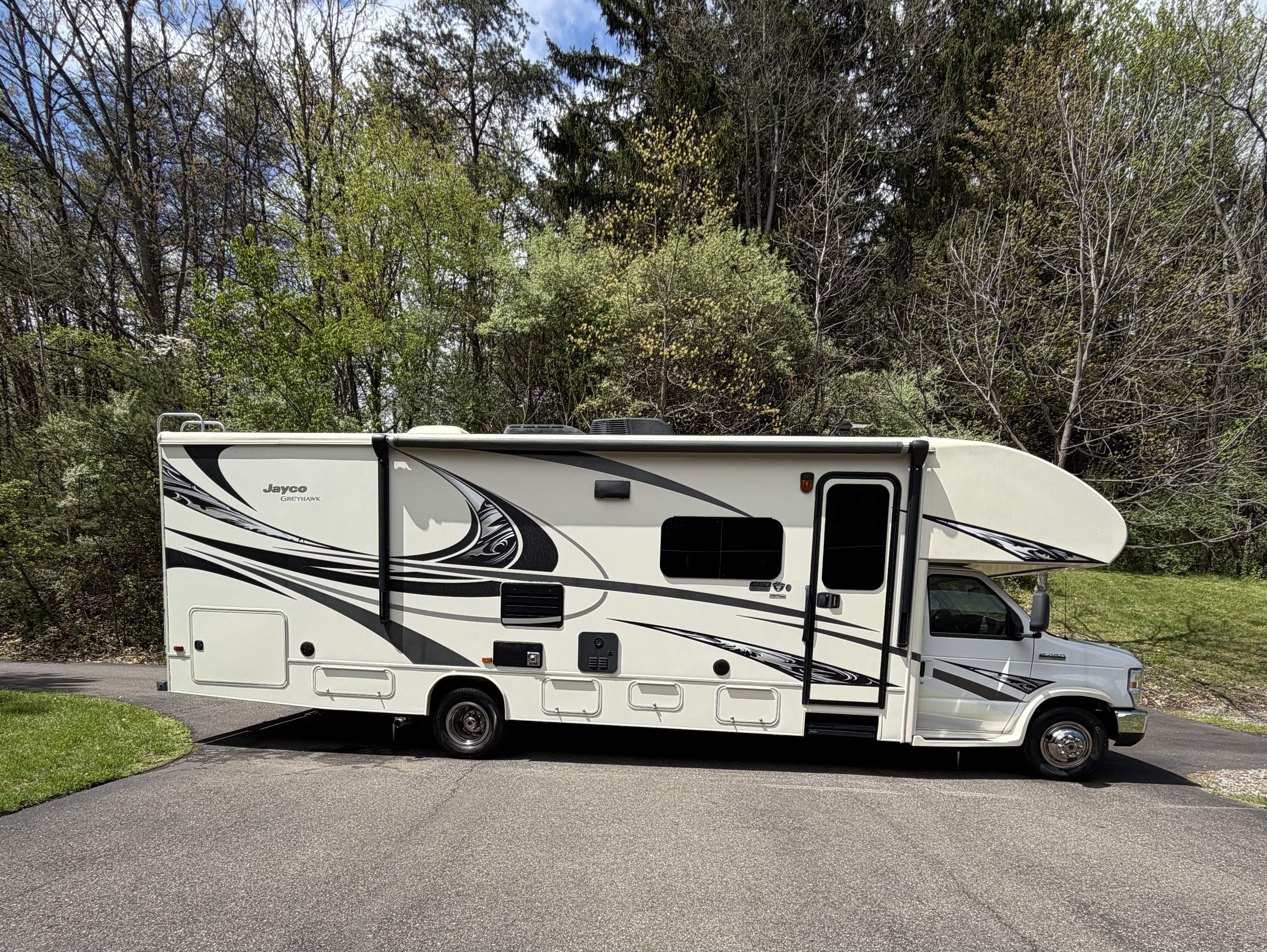 2017 Jayco GREYHAWK 29MV in bloomsburg PA
