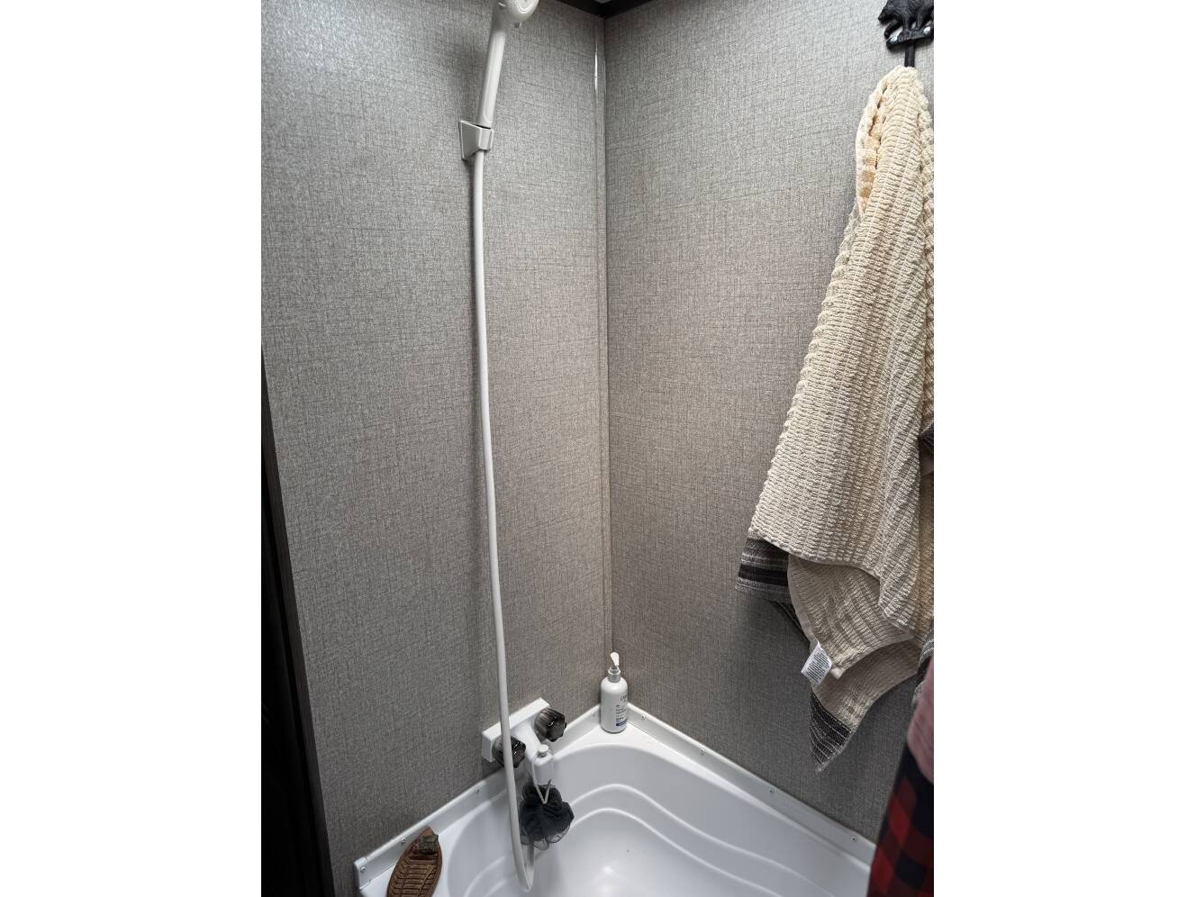 A photo of this 2020 Jayco JAY FLIGHT SLX 184BS