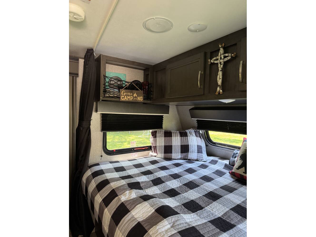 A photo of this 2020 Jayco JAY FLIGHT SLX 184BS
