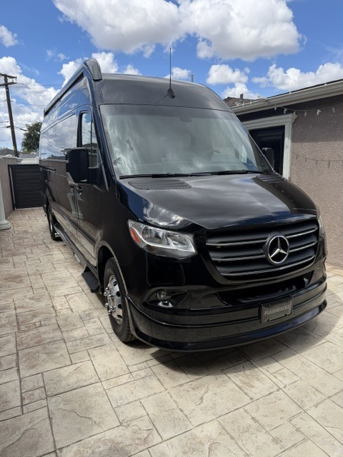 2021 Grech Rv STRADA LOUNGE in whittier CA
