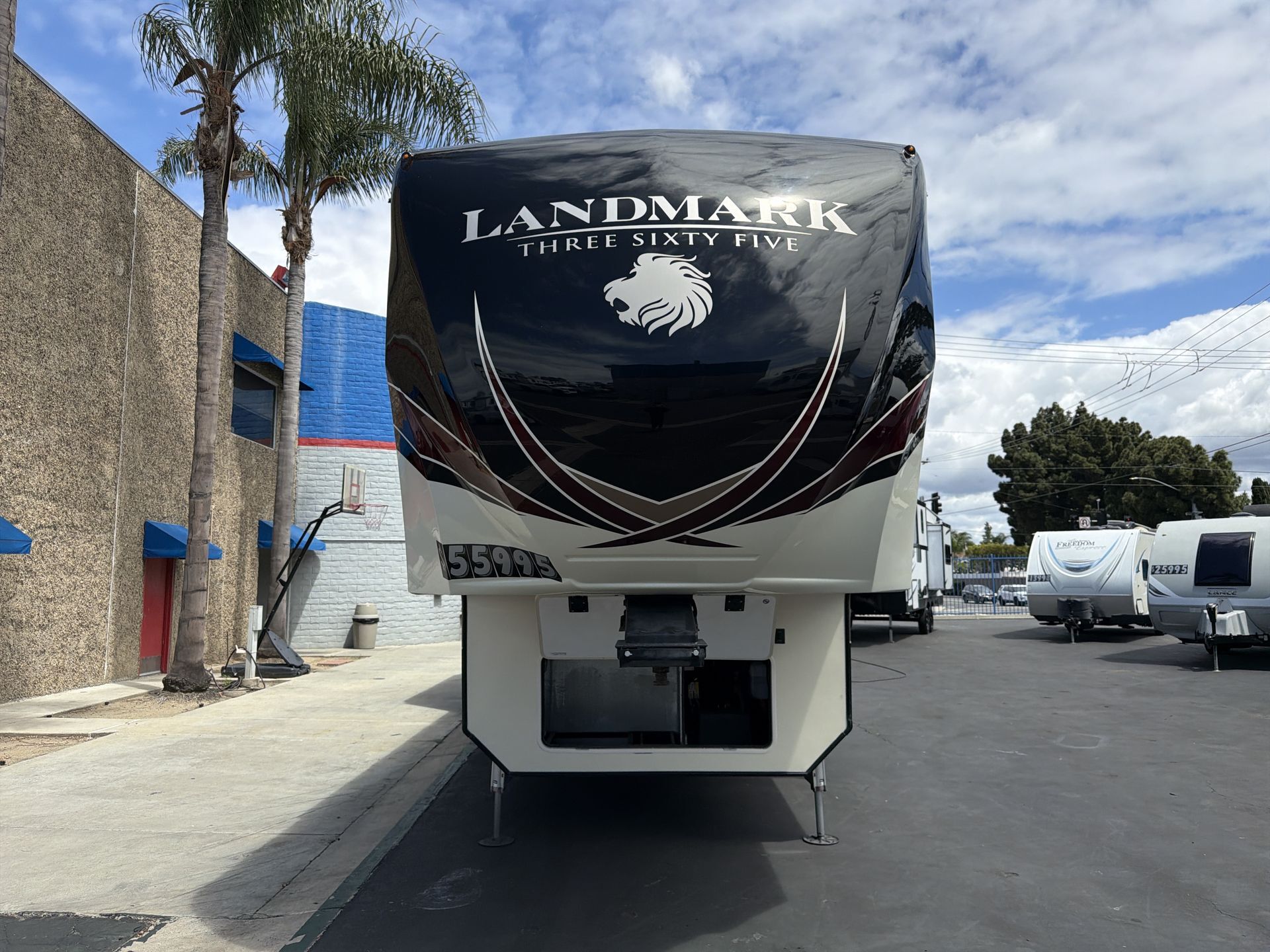 2018 Heartland LANDMARK 365 LM NEWPORT in fountain valley CA