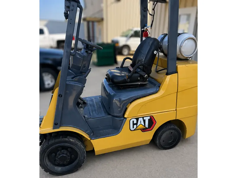 2018 CAT 2C6000