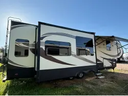 2016 VANLEIGH VILANO 365 RL