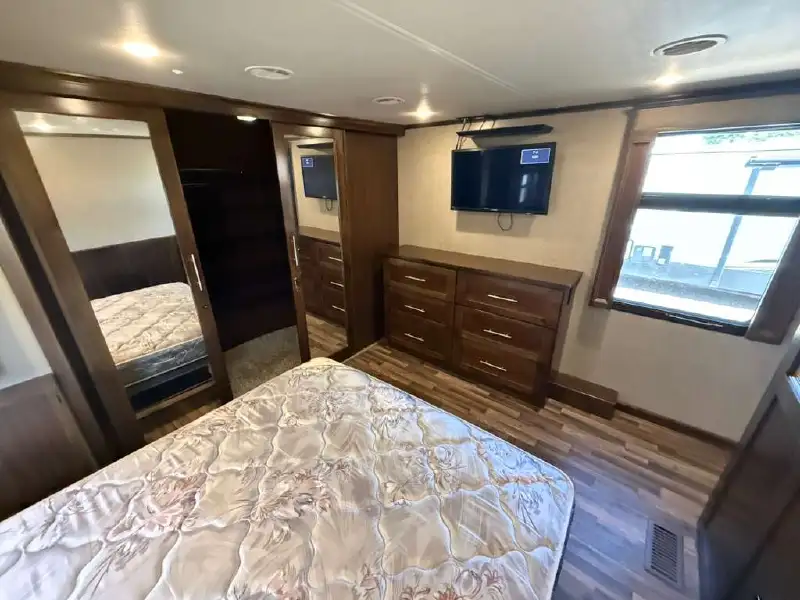 2016 VANLEIGH VILANO 365 RL