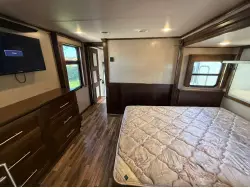 2016 VANLEIGH VILANO 365 RL