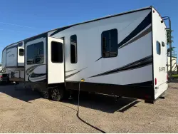 2020 FOREST RIVER SABRE 37FBT