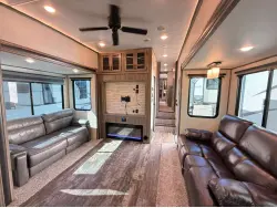 2020 FOREST RIVER SABRE 37FBT