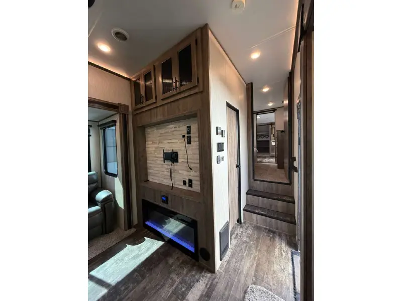 2020 FOREST RIVER SABRE 37FBT