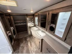 2020 FOREST RIVER SABRE 37FBT