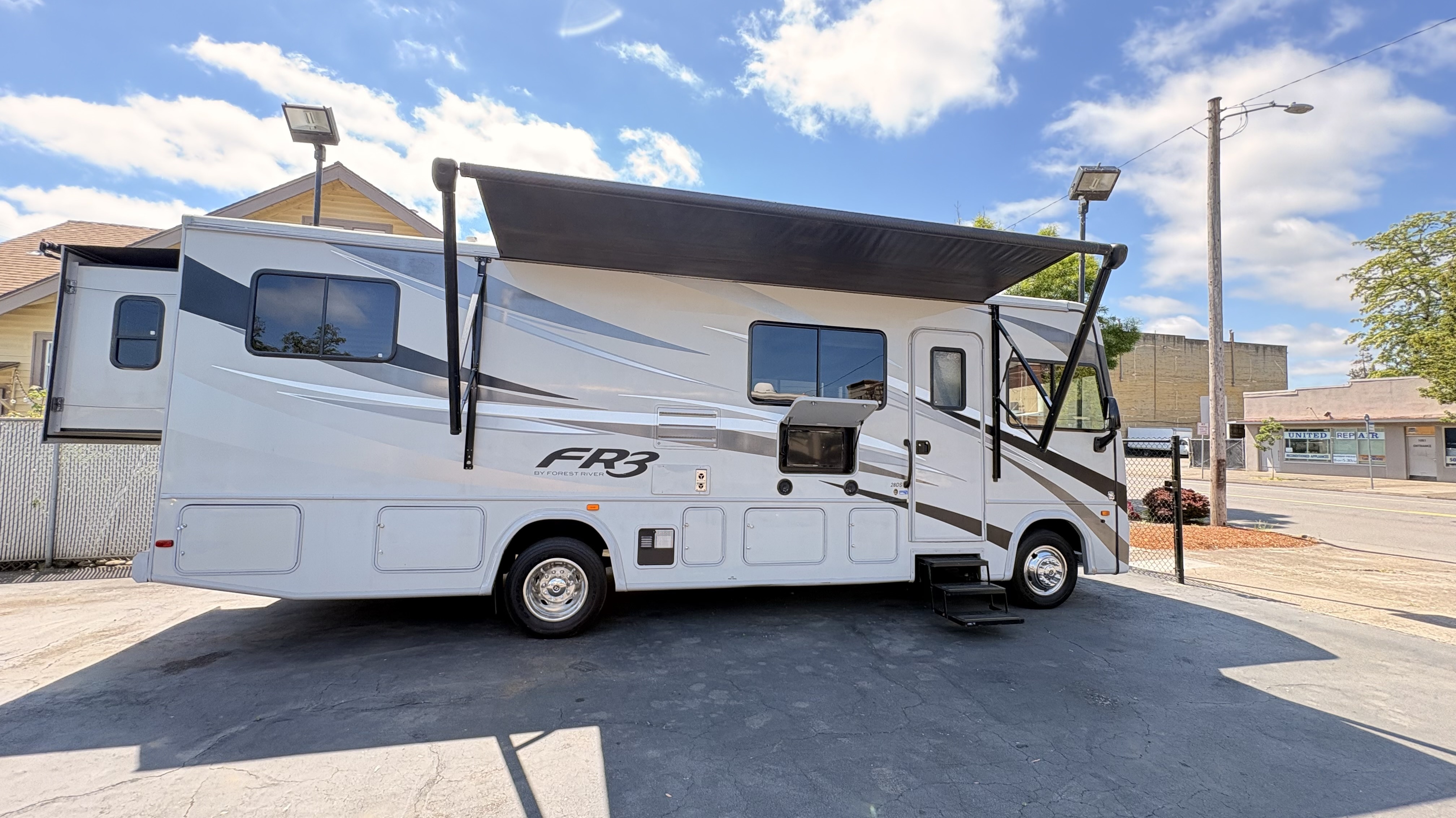 2015 Forest River FR3 28DS in salem OR