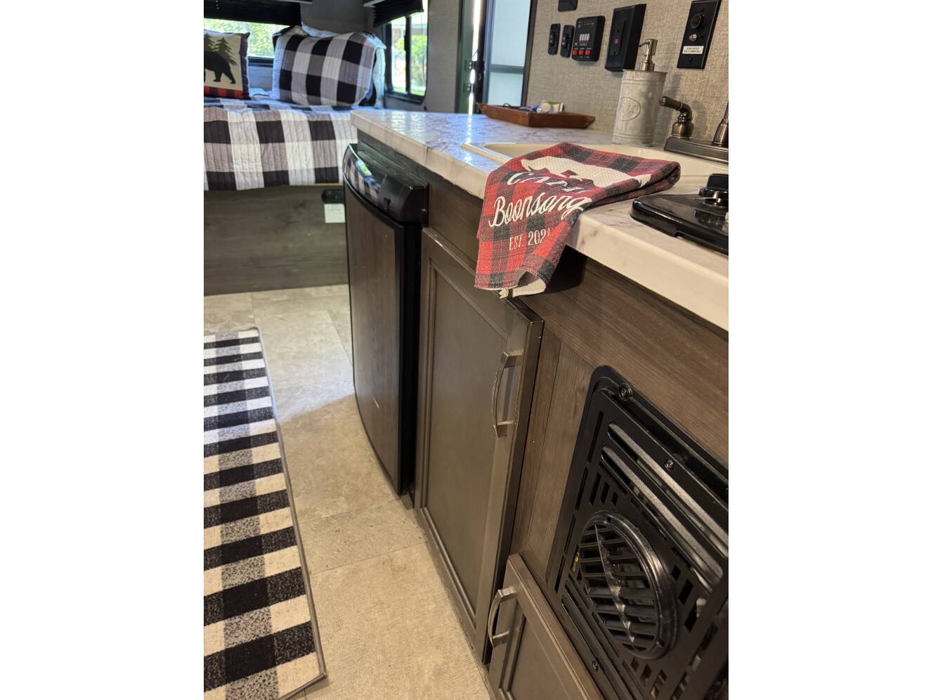 A photo of this 2020 Jayco JAY FLIGHT SLX 184BS