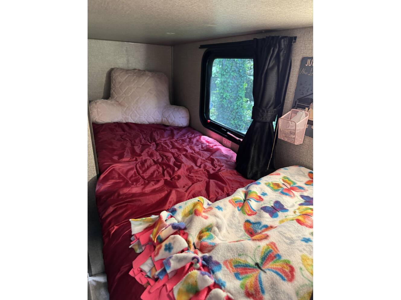 A photo of this 2020 Jayco JAY FLIGHT SLX 184BS