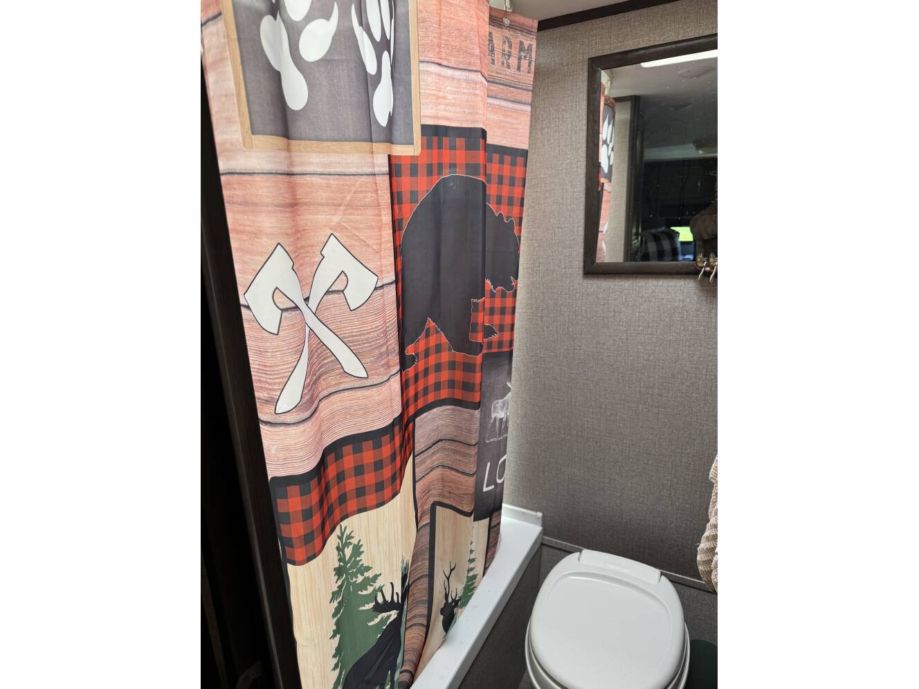 A photo of this 2020 Jayco JAY FLIGHT SLX 184BS