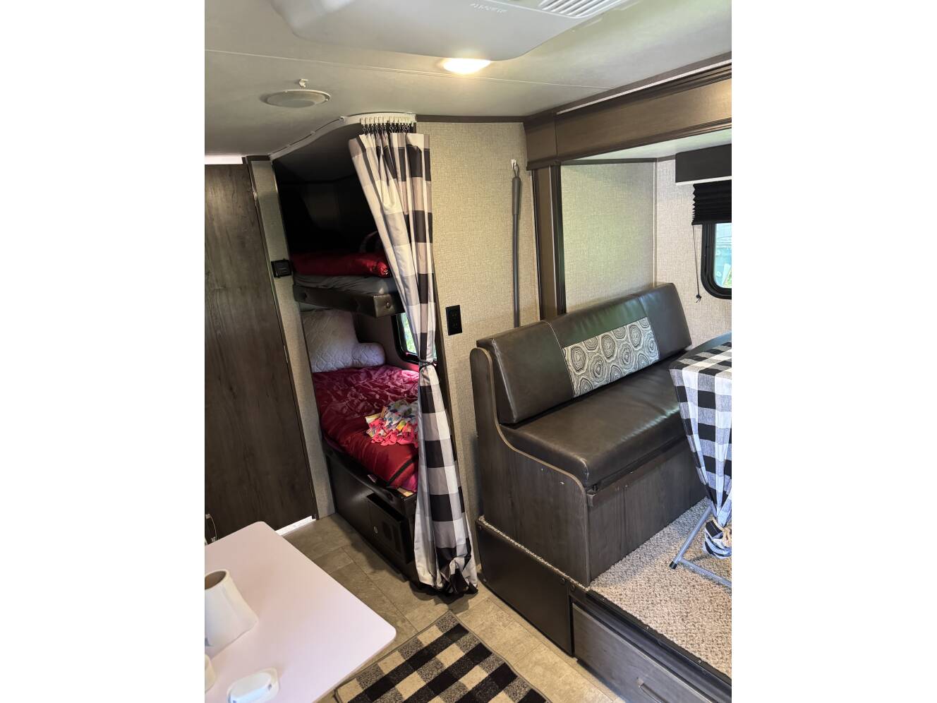 A photo of this 2020 Jayco JAY FLIGHT SLX 184BS