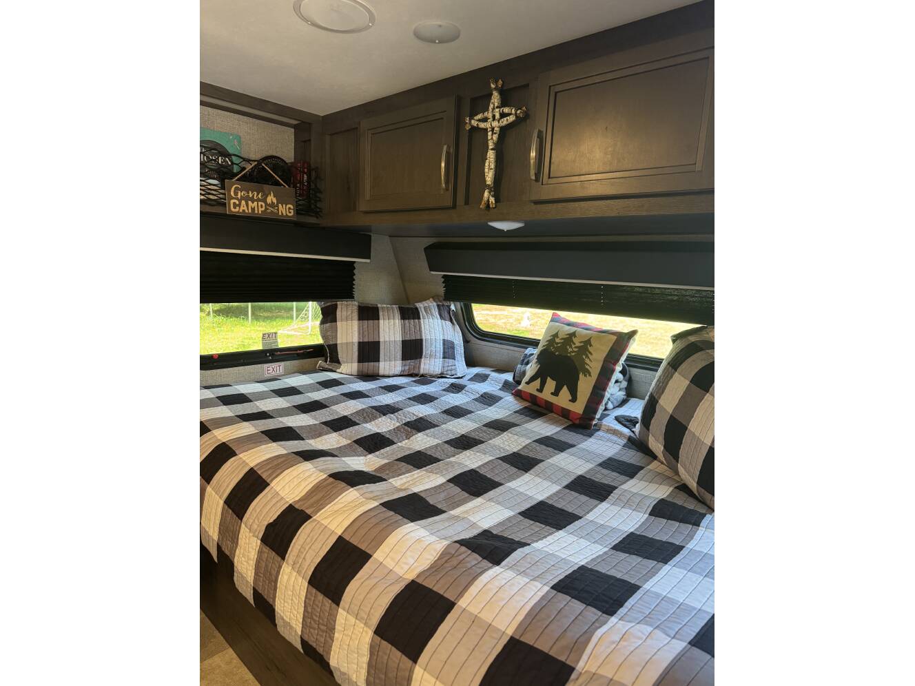 A photo of this 2020 Jayco JAY FLIGHT SLX 184BS