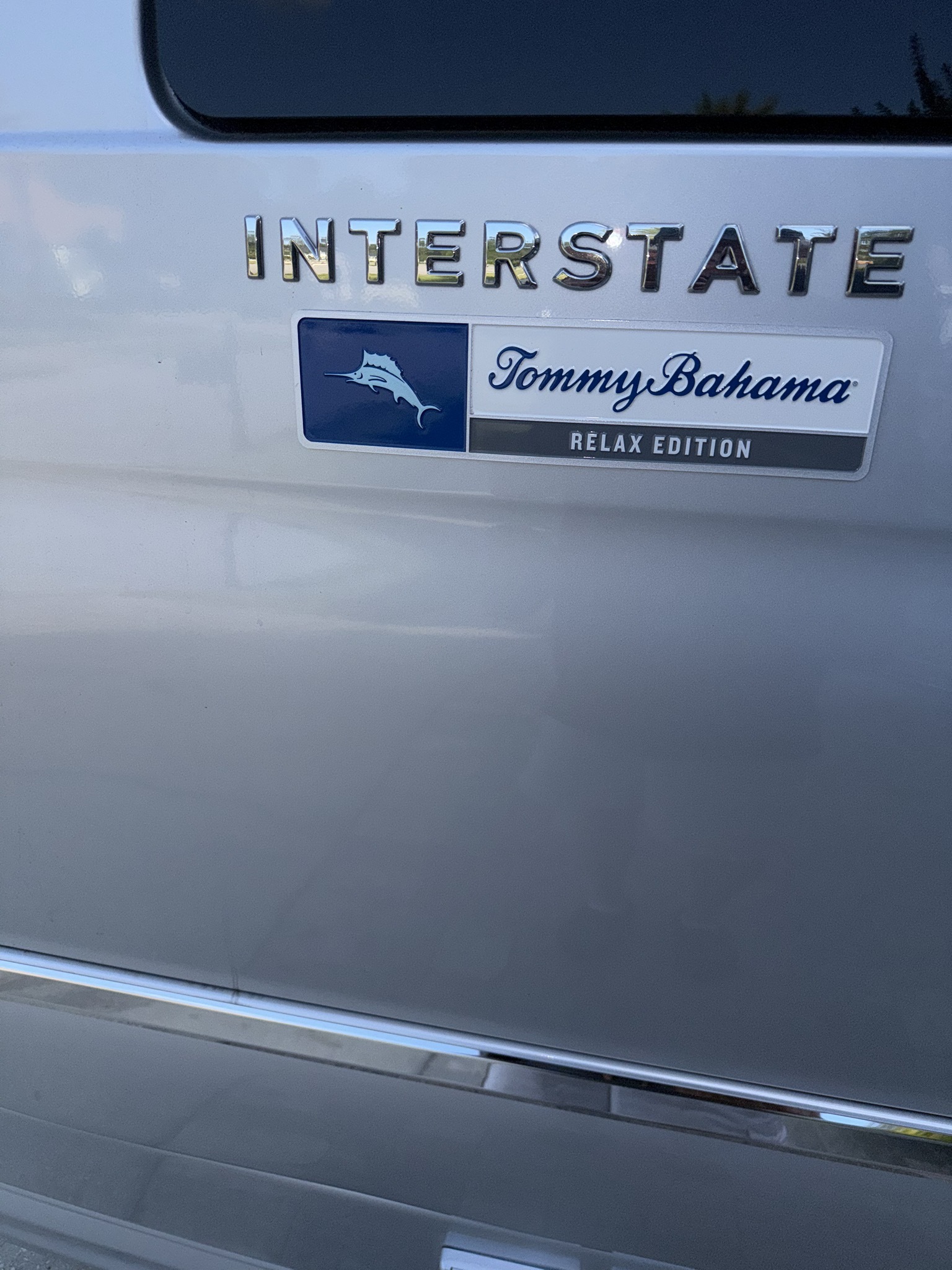 2022 Airstream TOMMY BAHAMA INTERSTATE GRAND TOUR in apopka FL