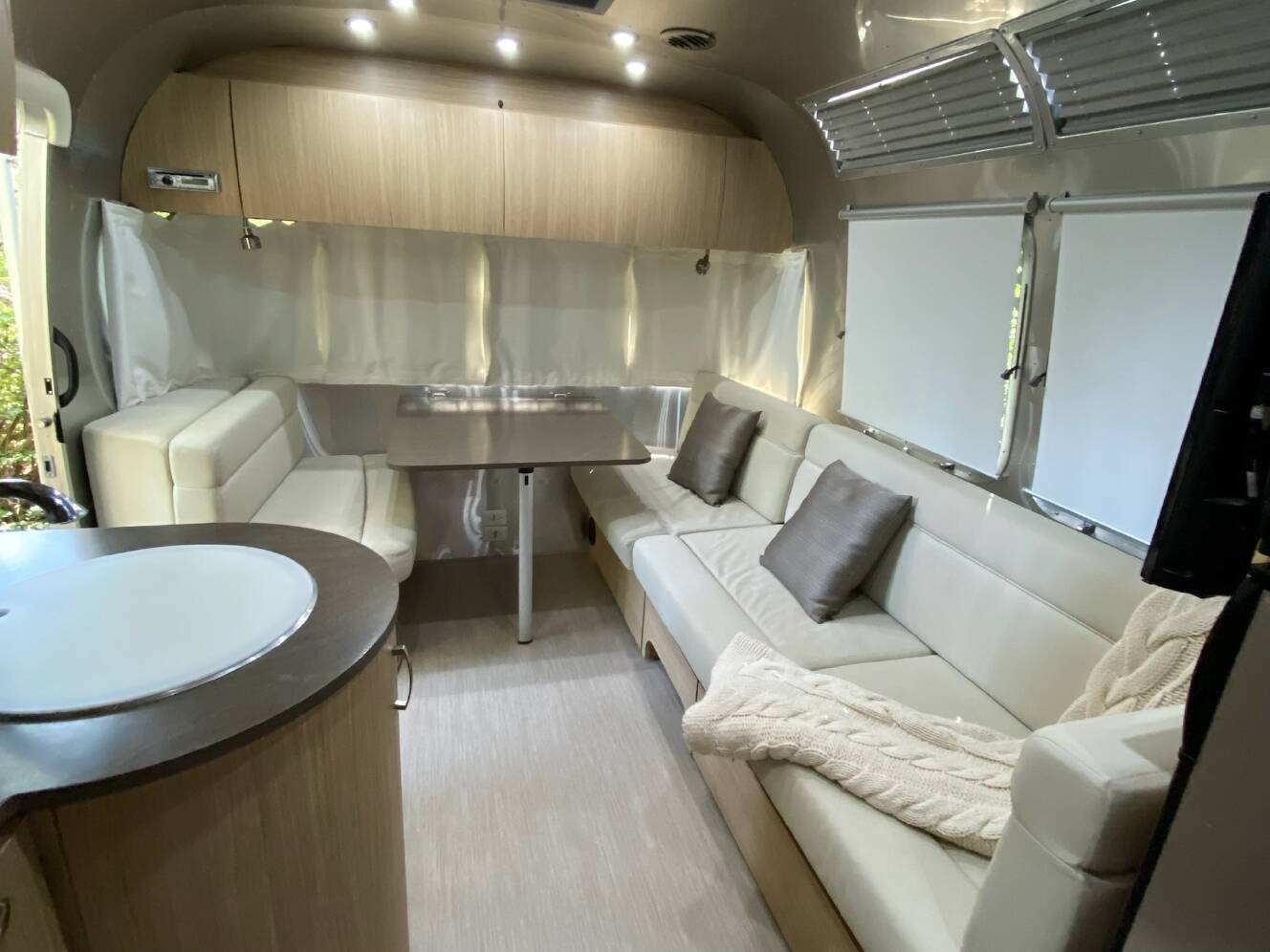 A photo of this 2017 Airstream FLYING CLOUD 23FB TWIN