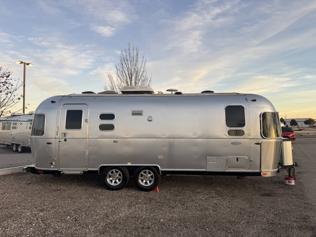 A photo of this 2017 Airstream FLYING CLOUD 23FB TWIN