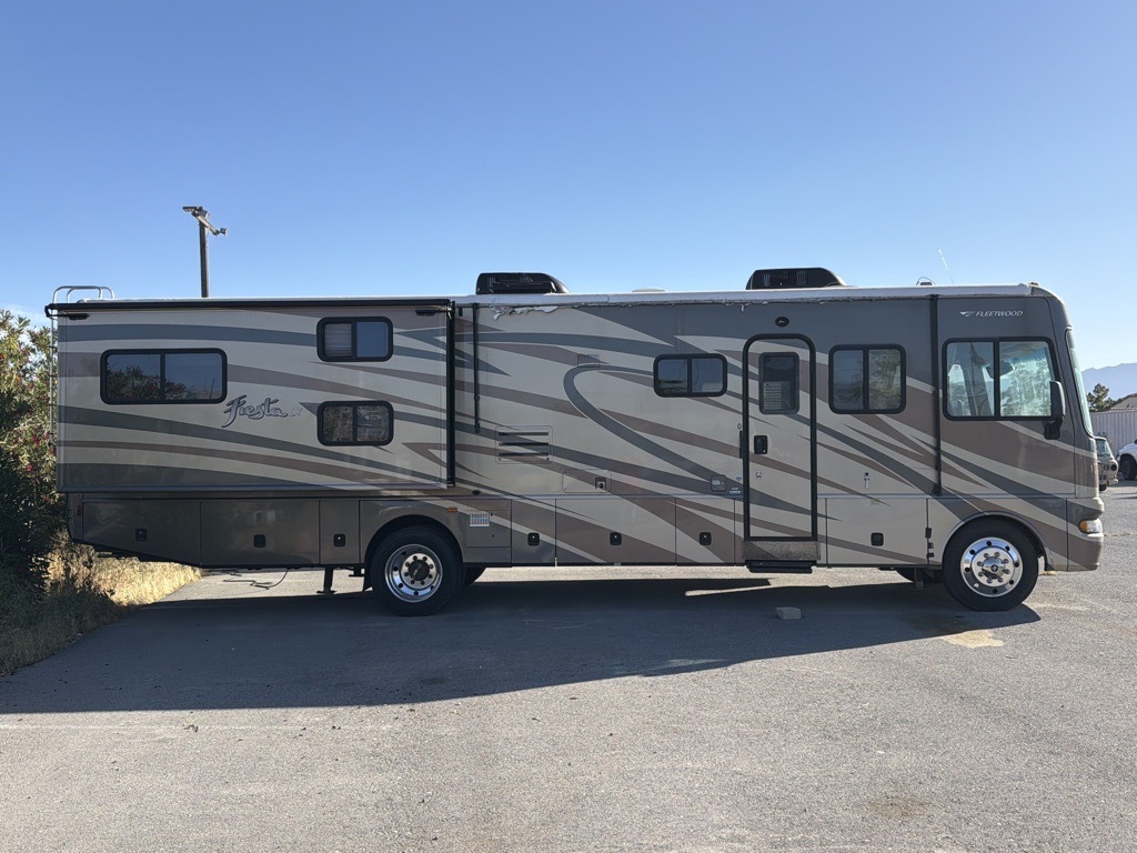 2007 Fleetwood FIESTA 34N RV