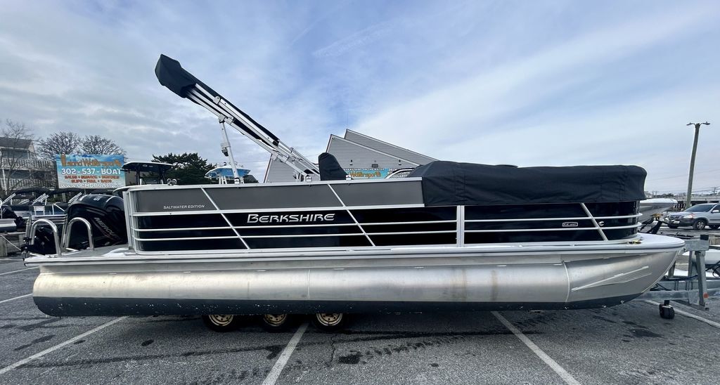 2024 Berkshire Pontoons 24CL LE 2.75 NAN in fenwick island DE