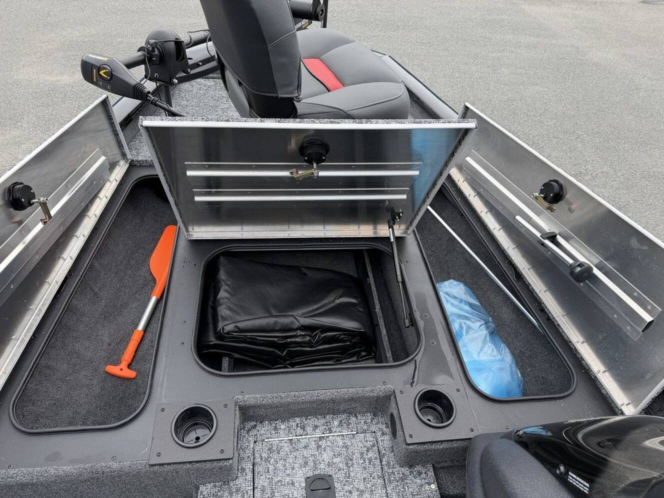 A photo of this 2026 Tracker® Boats PT 175 TXW TE