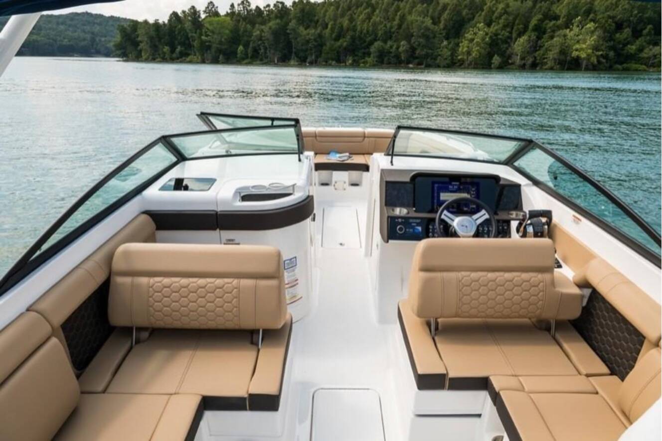 A photo of this 2026 Sea Ray SDX 290 Outboard