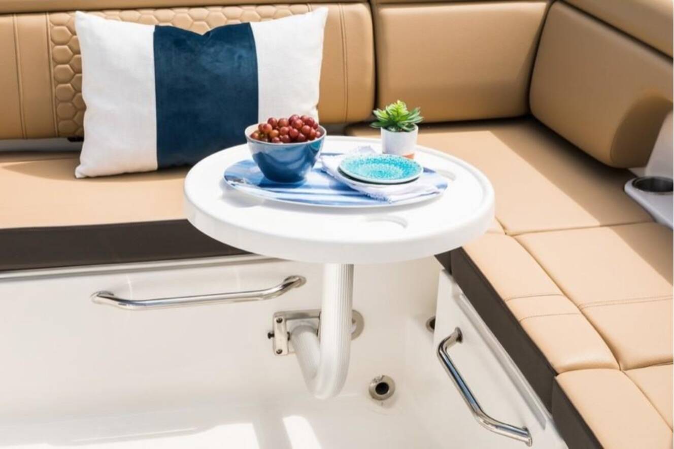 A photo of this 2026 Sea Ray SDX 290 Outboard
