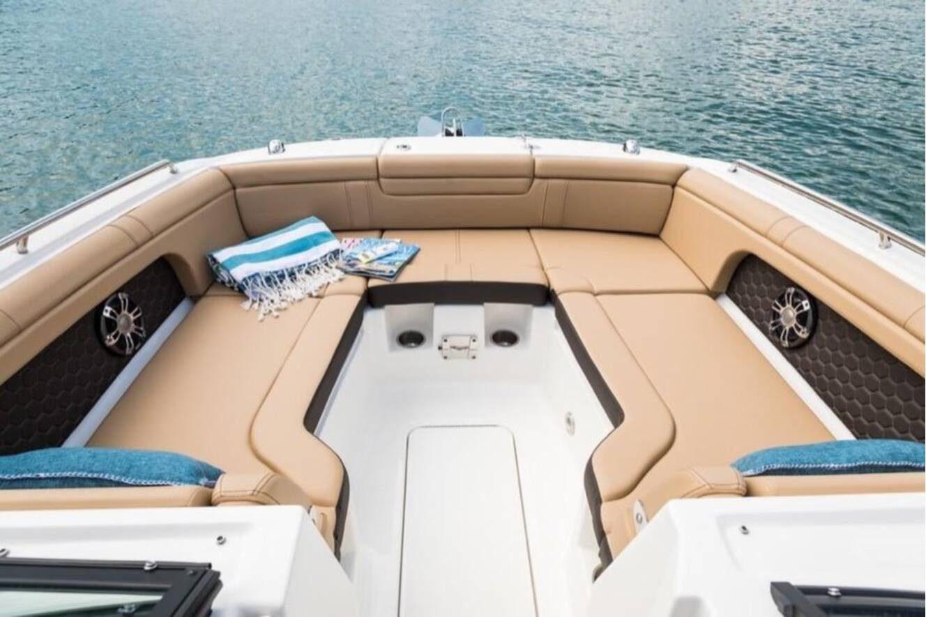A photo of this 2026 Sea Ray SDX 290 Outboard