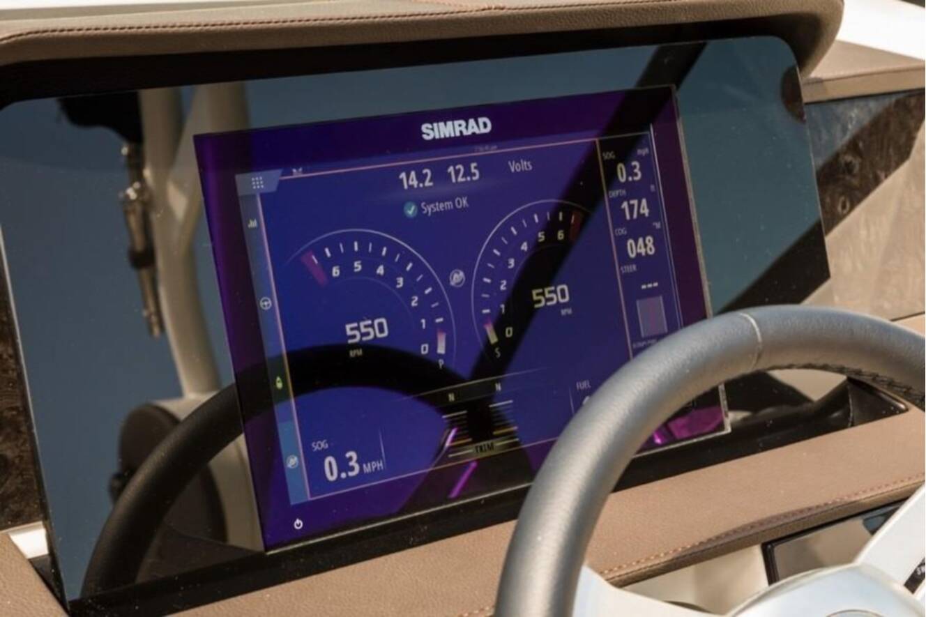 A photo of this 2026 Sea Ray SDX 290 Outboard