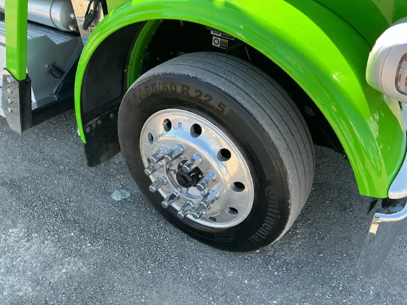 2024 Peterbilt 389