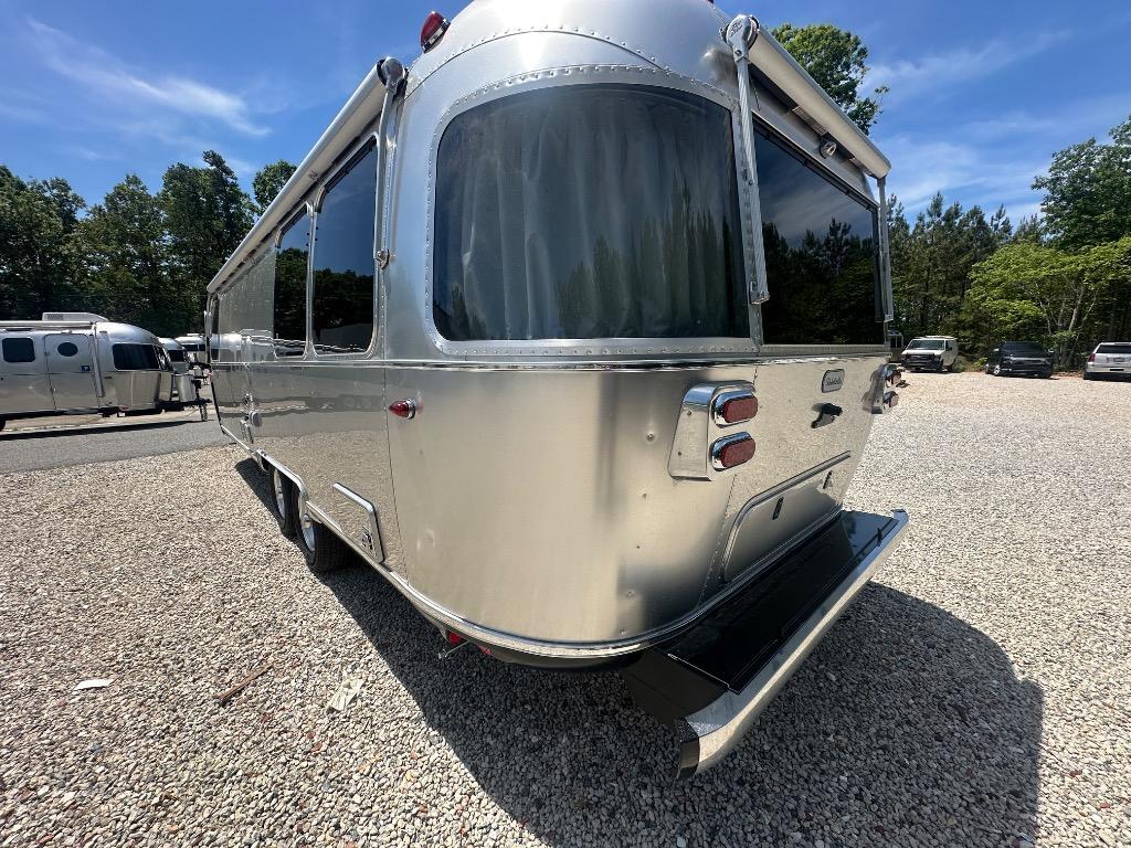 View more photos of this listing
