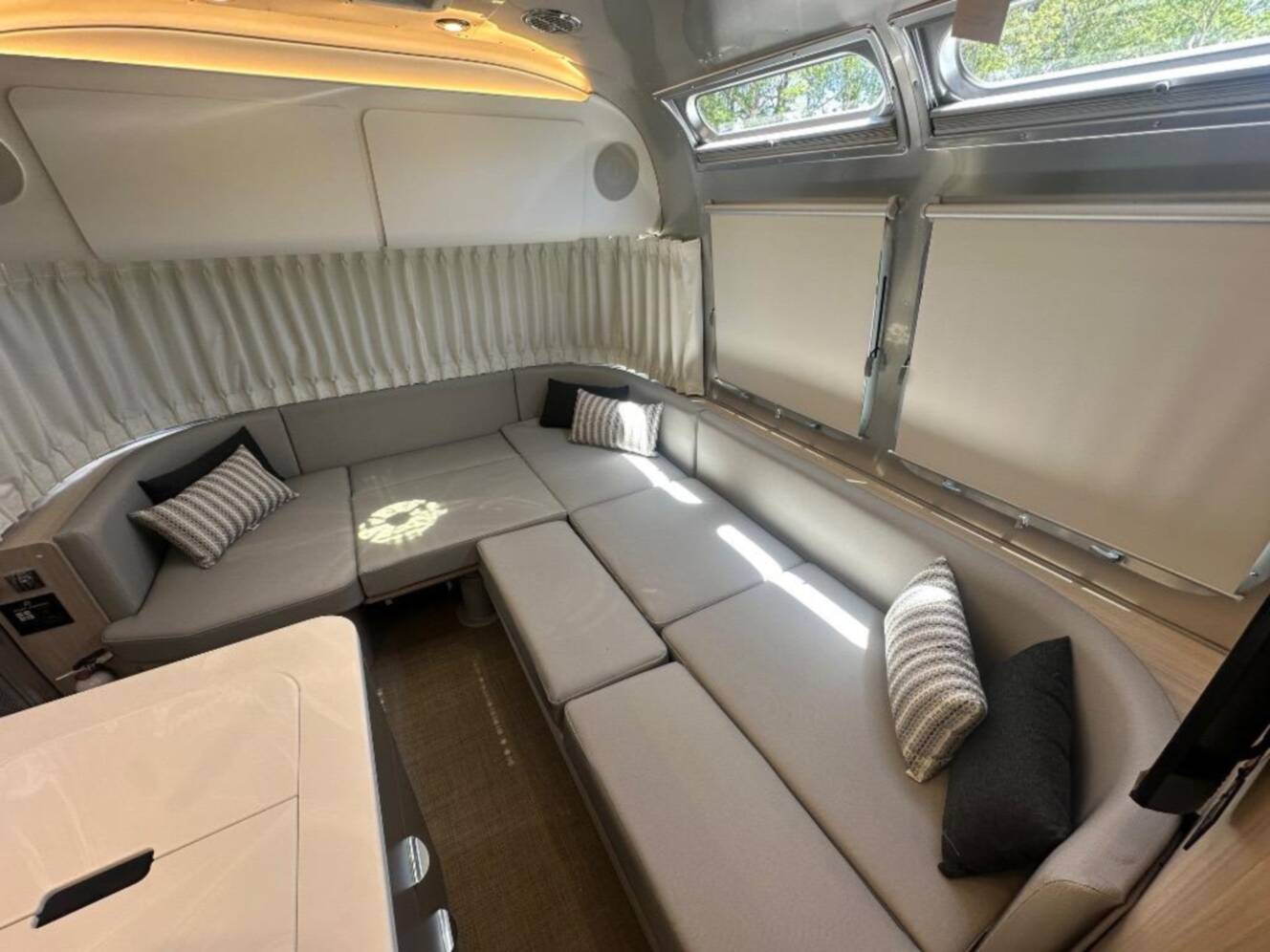 A photo of this 2026 Airstream Globetrotter 27FB